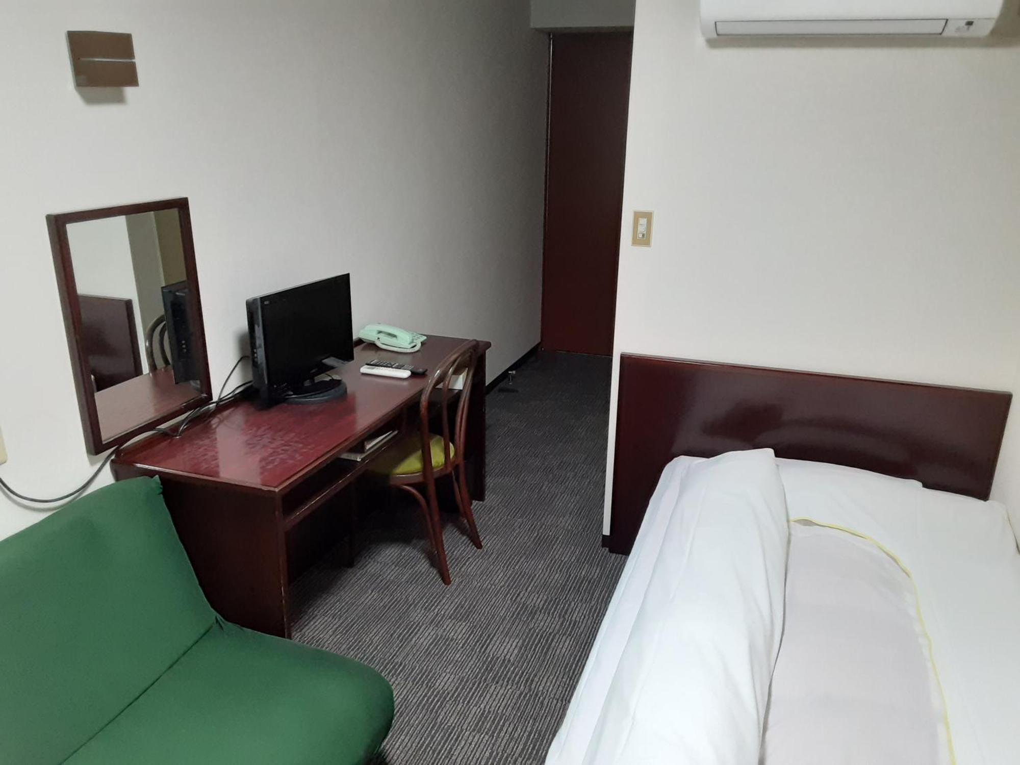Aoi Business Hotel Фукуяма Екстериор снимка